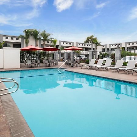 Solara Inn And Suites Anaheim Luaran gambar