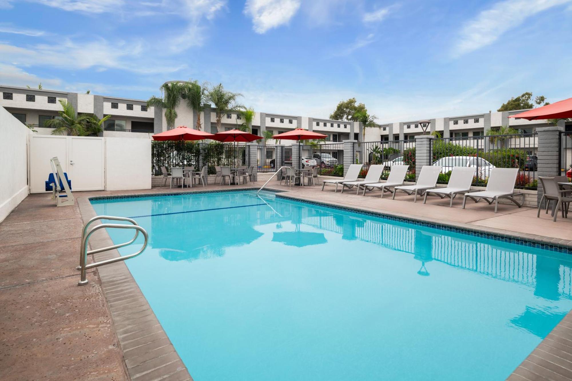 Solara Inn And Suites Anaheim Luaran gambar