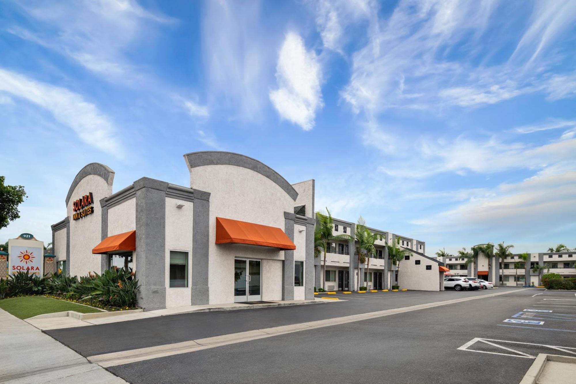 Solara Inn And Suites Anaheim Luaran gambar