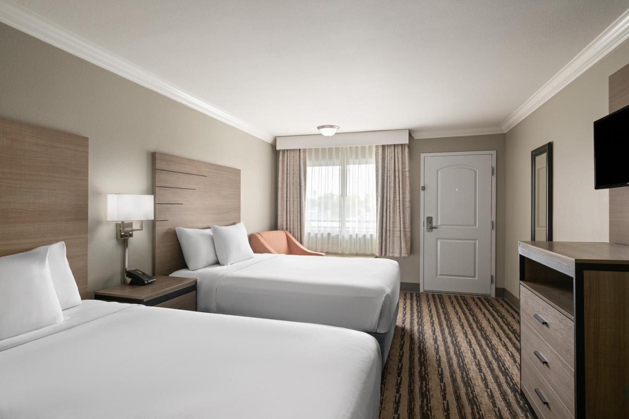 Solara Inn And Suites Anaheim Luaran gambar